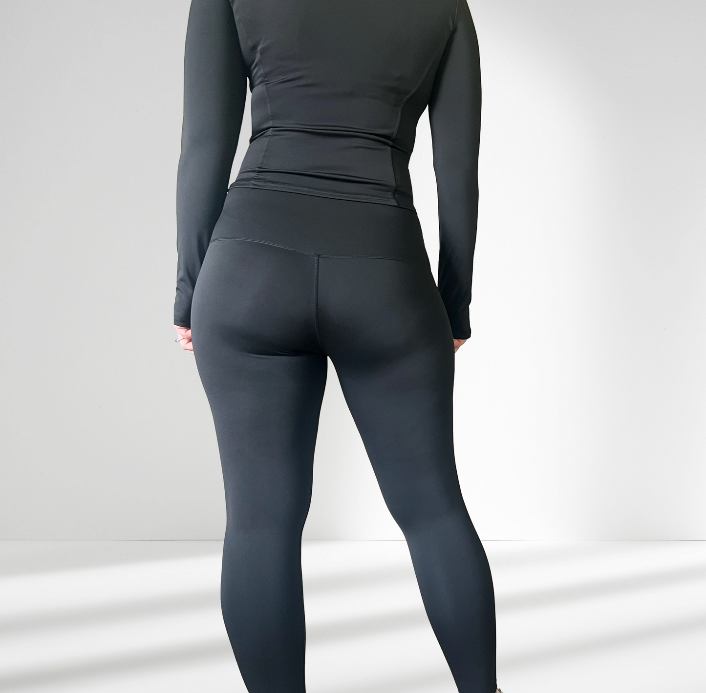 Balling London 2 PCS long sleeve zipped top & leggings Black Gym Yoga set